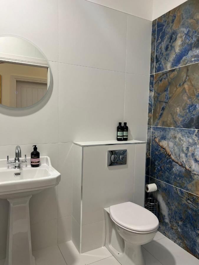 Riverfront Apartments At The Blue Goat Ramelton Exteriér fotografie